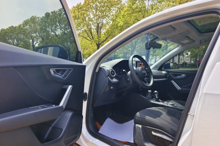 Used Audi Q2L 2021 35 TFSI Progressive Dynamic Edition Interior 1