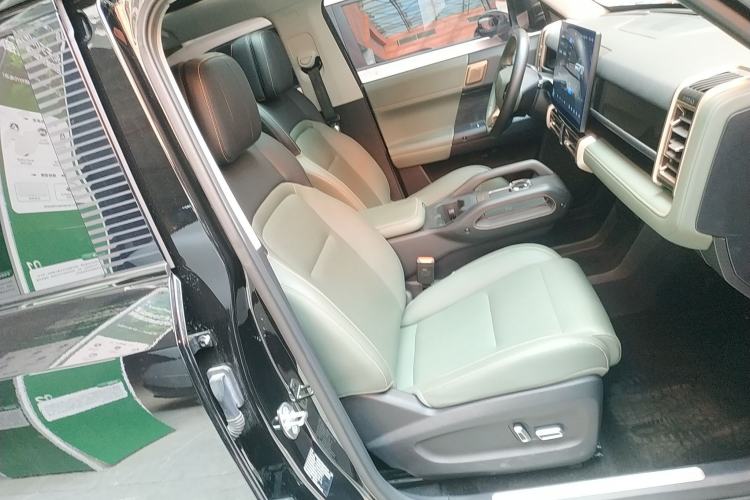 Used iCAR 03 2024 501km Four-wheel Drive Long-Range Advanced Version Right Front Seat