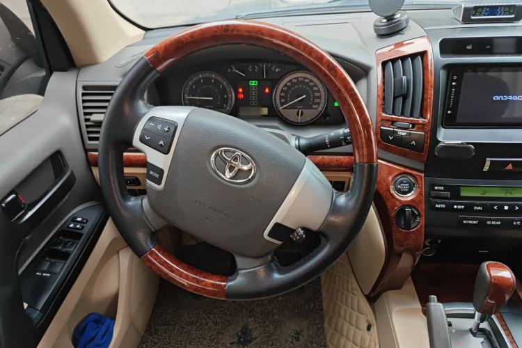 Used Toyota Land Cruiser 