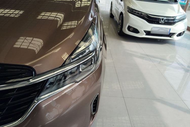 Used Buick GL8 2020 Land Cruiser Executive Class 652T Comfort Model
