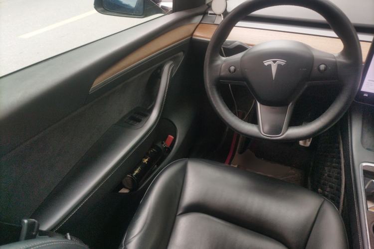 Used Tesla Model Y 2021 Long-Range All-Wheel-Drive Version