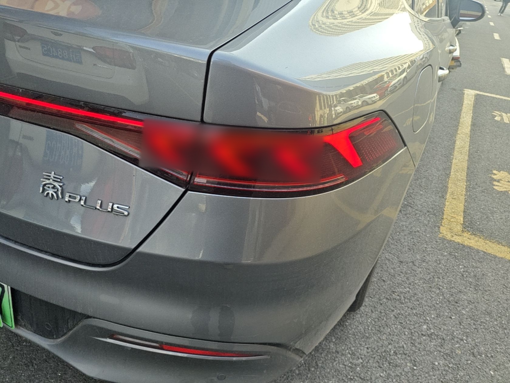 BYD Qin PLUS 2024 HONOR Edition DM-i 120KM Excellence Model — снимка 9