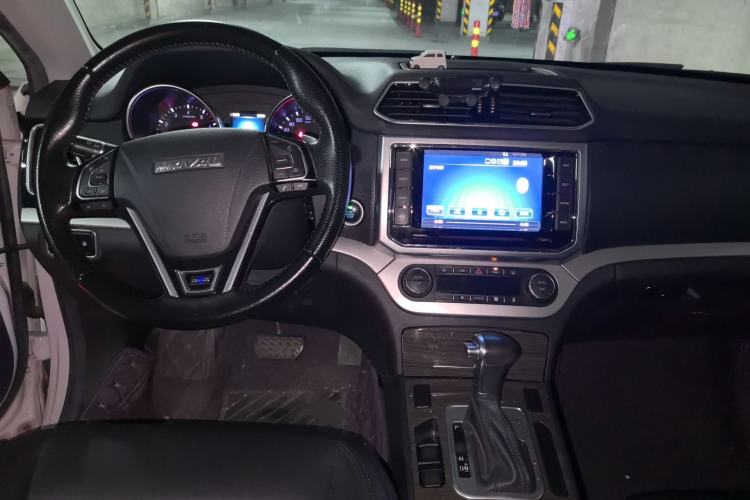 Used Haval H6 2016 Upgraded Model 1.5T Automatic Two-Wheel Drive Prestige Version
