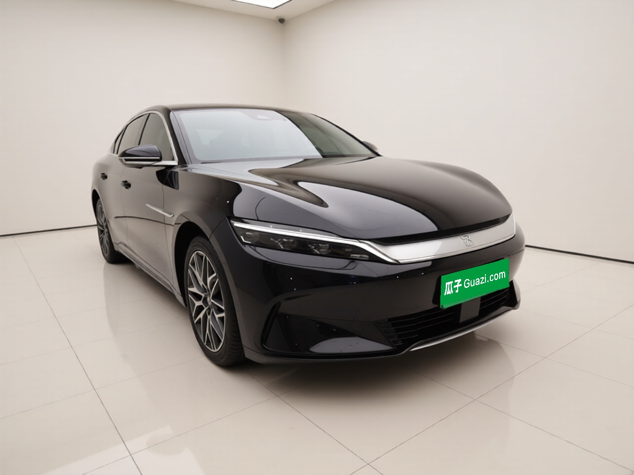 BYD Han 2024 EV Glory Edition 506KM Front-Wheel-Drive Premium Model — снимка 3