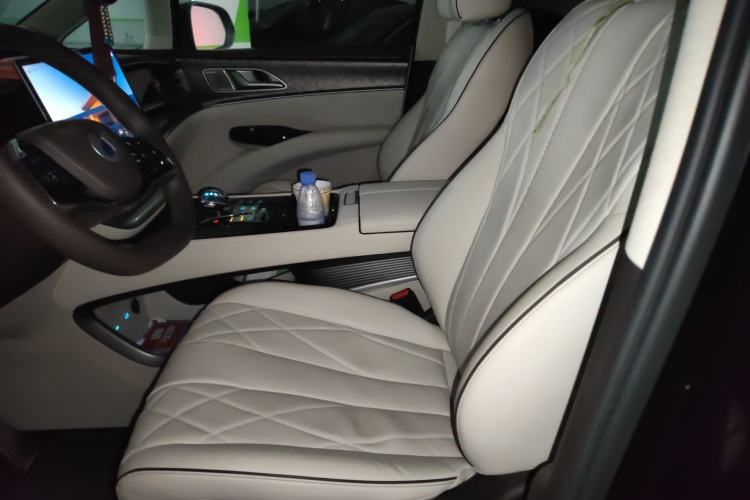 Used Denza D9 2024 DM-i 1050 Luxury Model