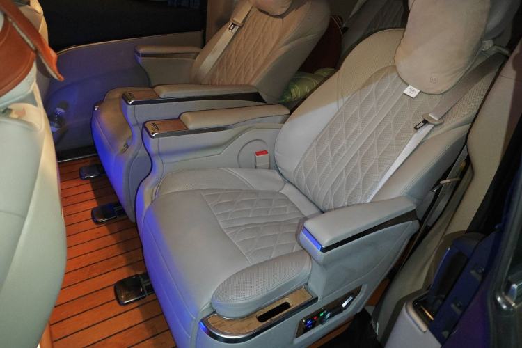 Used Buick GL8 2018 28T Luxury Model China VI Standard
