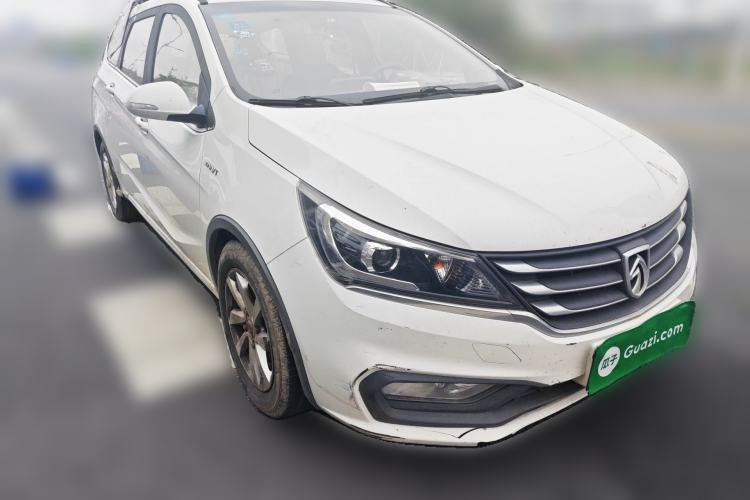 Used Baojun 310W 2017 1.5L Manual Fashion Model China V Front Right 45 Deg