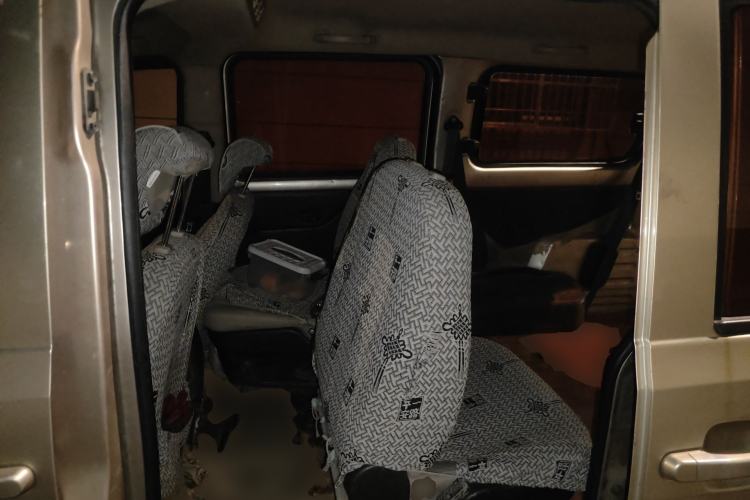 Used Wuling Rongguang V 2016 1.5L Standard Version
