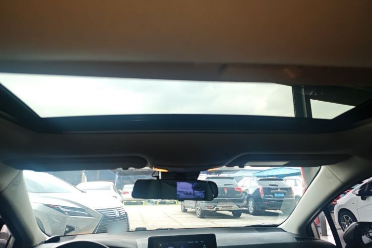 Used Toyota Corolla 2021 Dual-Motor 1.8L E-CVT Elite Edition
