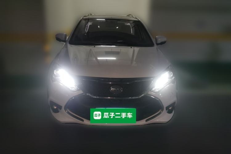 Used BYD Tang New Energy 2015 2.0T Four-Wheel-Drive Flagship Model Front