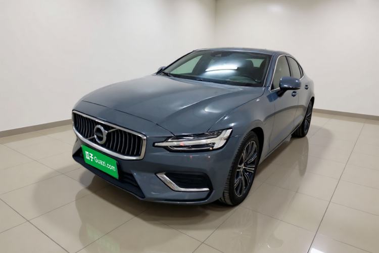 Used Volvo S60 2022 B4 Zhiyuan Luxury Edition