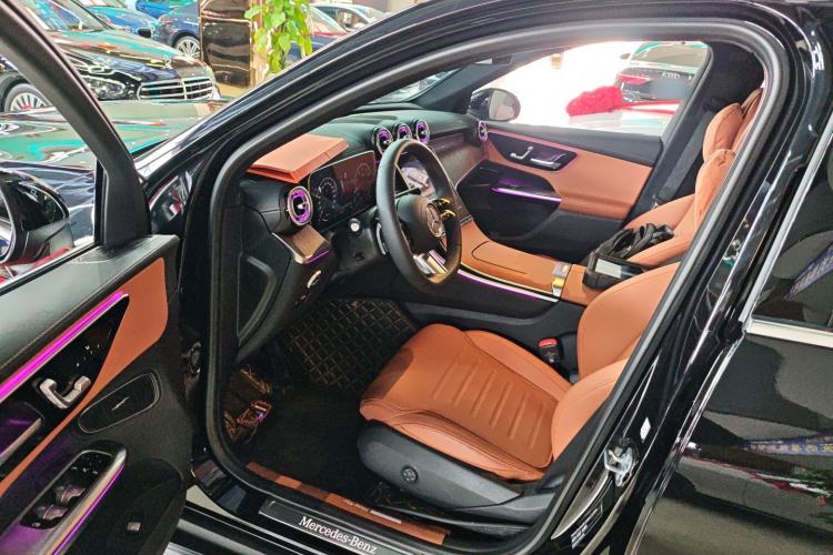 Used Mercedes-Benz GLC 2024 Refreshed GLC 300 L 4MATIC Dynamic Version 5 Seats