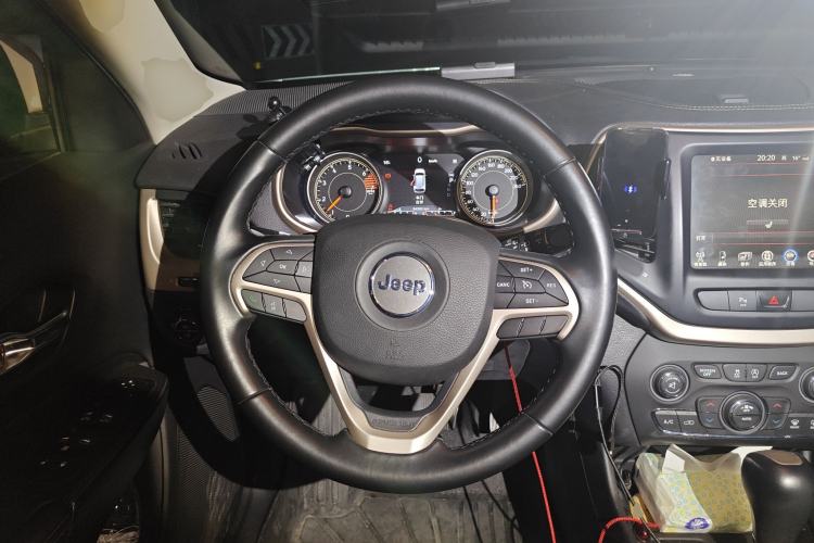 Used Jeep Cherokee 2017 2.0L Superior Edition