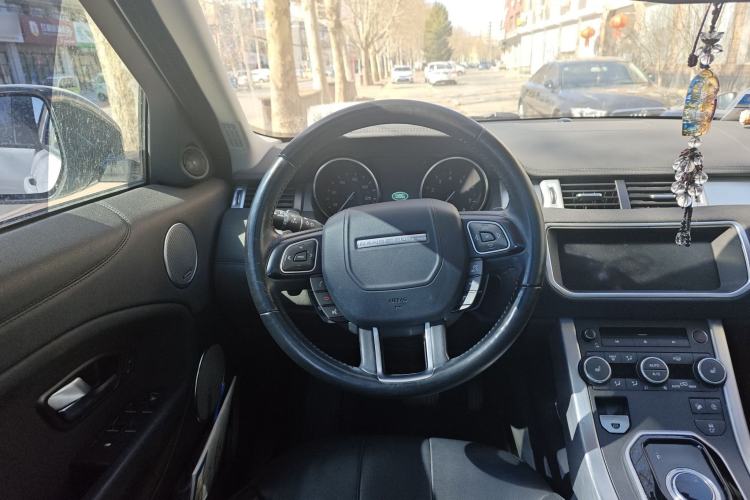 Used Land Rover Range Rover Evoque 2018 240 PS SE Smart Brilliance Edition
