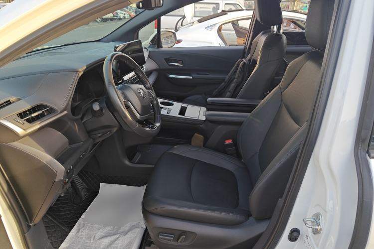 Used Toyota Sienna 2021 2.5L Hybrid Ultimate Edition