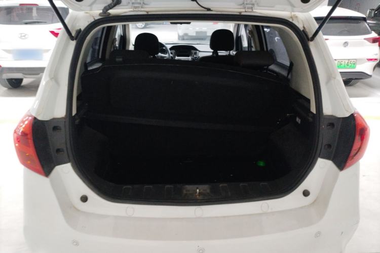 Used FAW Yingzhi G3 2016 1.5L Manual Comfort Edition Trunk