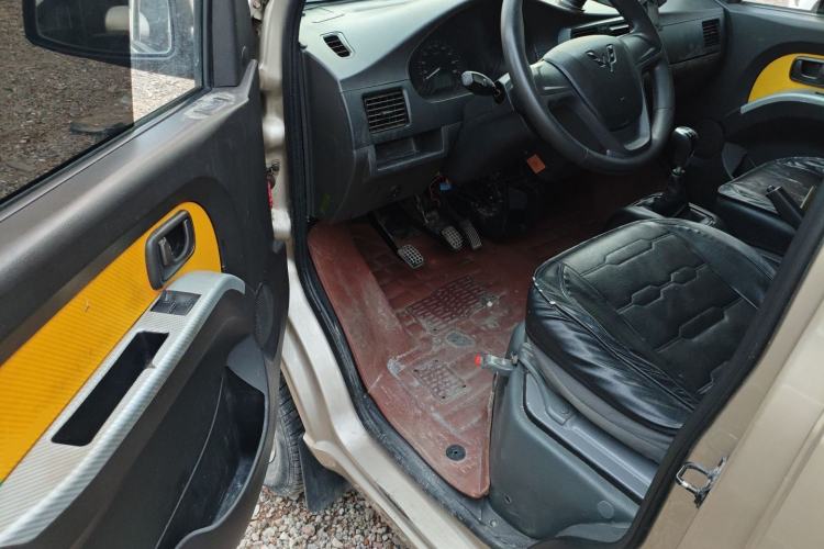 Used Wuling Rongguang 2020 1.5L Extended Basic Version China VI Standard L3C Driver Seat