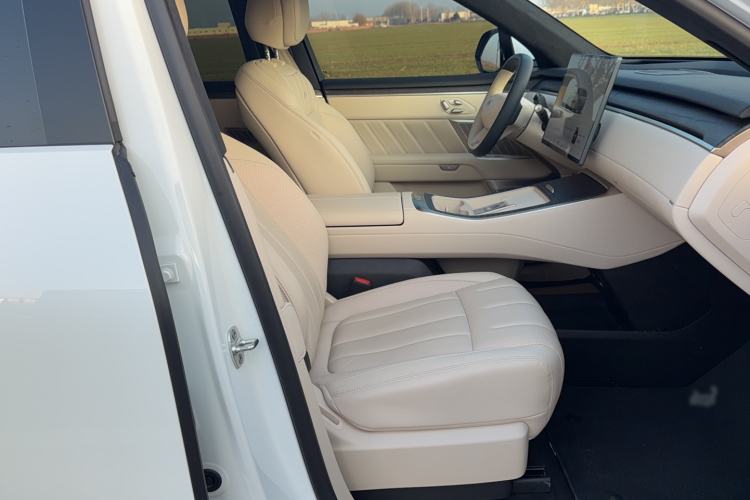 Used ONVO Luxeed L90 2025 Model—Max Six-Seater Version