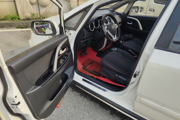 Used CHANGAN CX20 2014 1.4L IMT Sunroof Navigation Version China V Standard Driver Seat