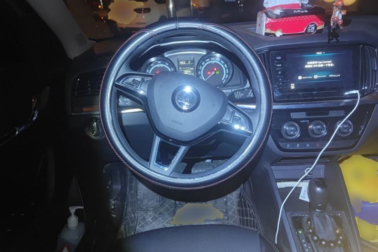 Used Skoda Kamiq 2021 1.5L Automatic Comfort Edition
