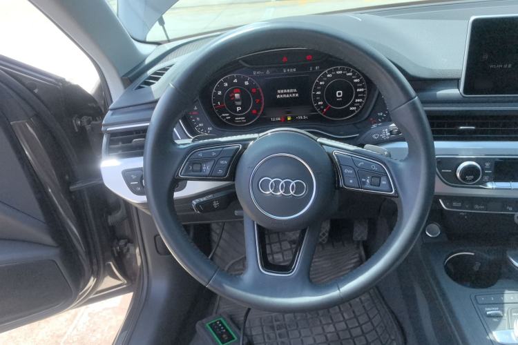 Used Audi A4L 2019 40 TFSI Fashion Version China V