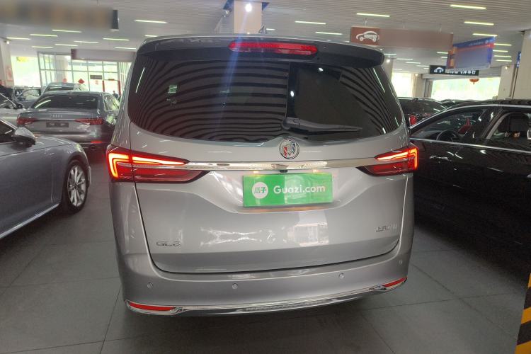 Used Buick GL8 2023 Facelifted Land Cruiser Executive Luxury Version
