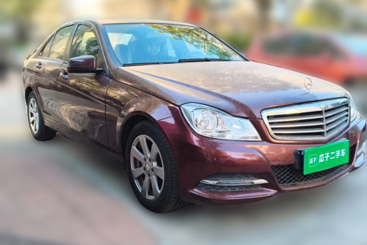 Used Mercedes-Benz C-Class 2013 C 180 CGI Classic Front Right 45 Deg