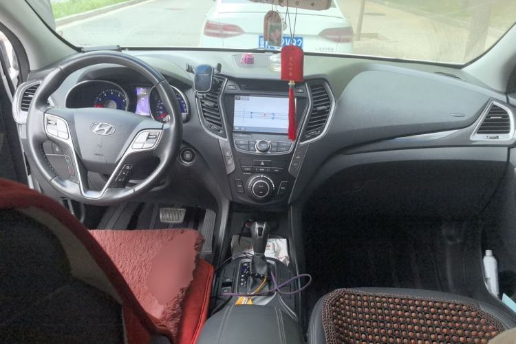 Used Hyundai Santa Fe 2013 Revised Version 2.4L Automatic All-Wheel Drive Smart Type
