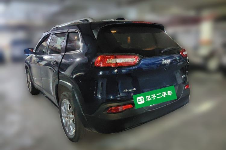 Used Jeep Cherokee 2014 2.4L Luxury Edition Rear Left 45 Deg