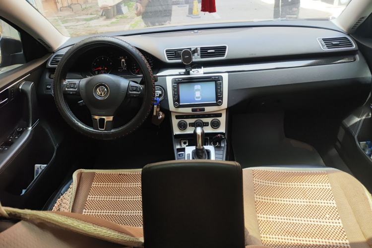 Used Volkswagen Magotan 2013 1.8TSI Luxury Model Center Console