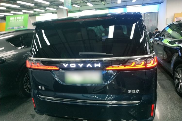 Used VOYAH Dream 2025 PHEV Four-Wheel Drive Prestige Qiankun Edition