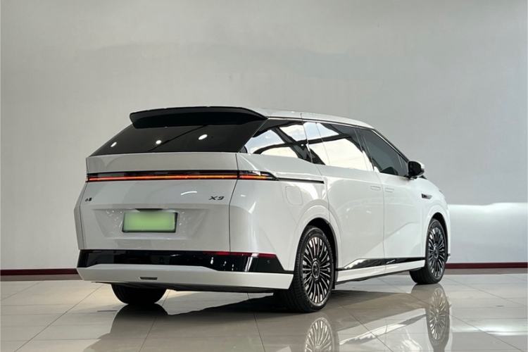 Used XPeng X9 2025 740 Ultra-Long Range Max
