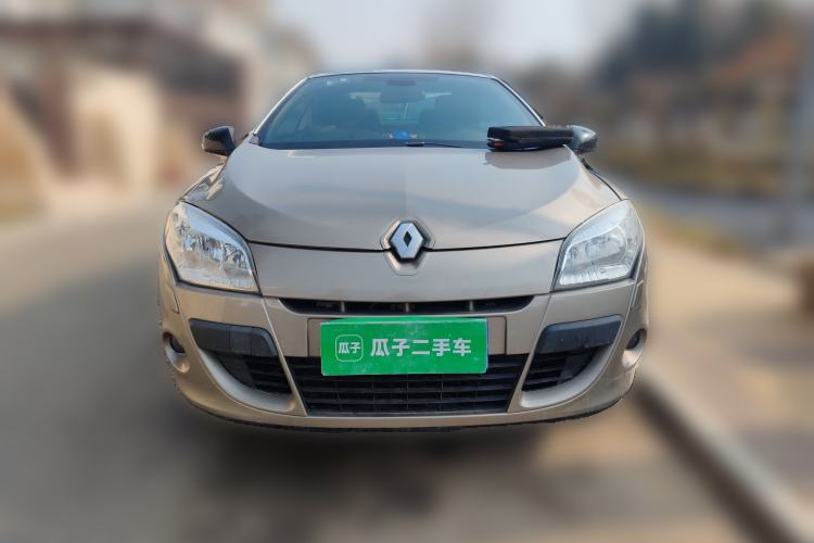 Used Renault Megane 2011 CC 2.0 Fashion Navigation Edition
