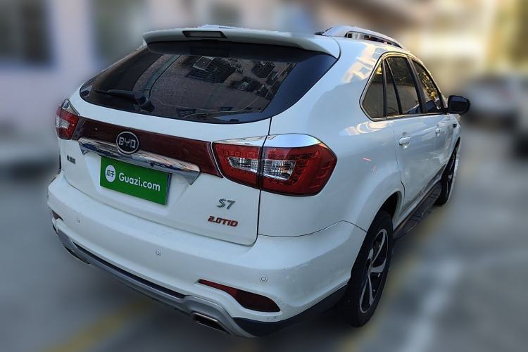 Used BYD S7 2015 2.0T Upgraded Automatic Luxury Version
