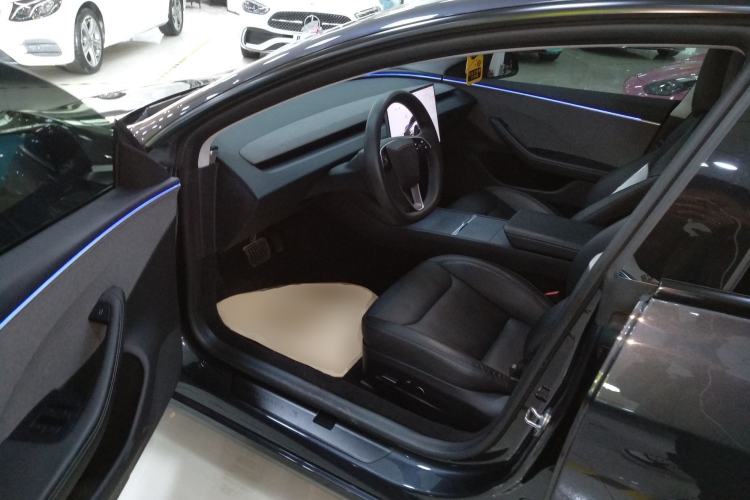 Used Tesla Model 3 2023 Rear-Wheel-Drive Version
