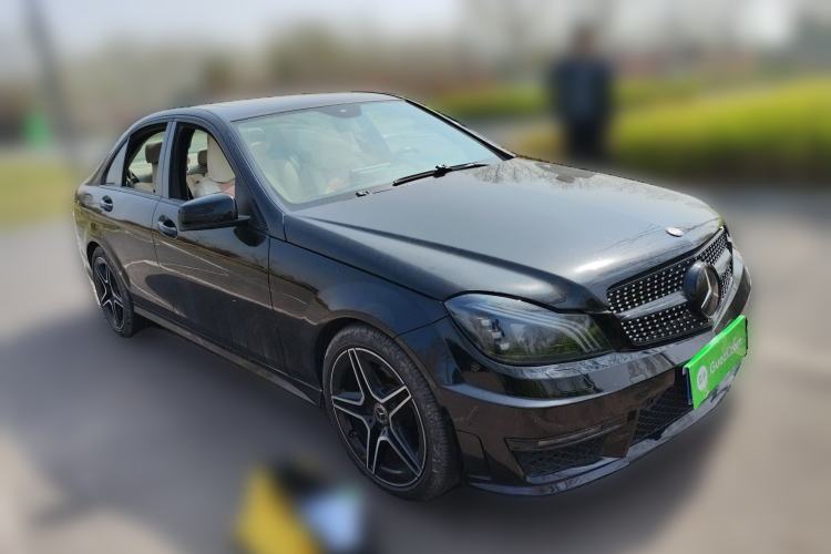 Used Mercedes-Benz C-Class 2011 C 180K Classic model Front Right 45 Deg