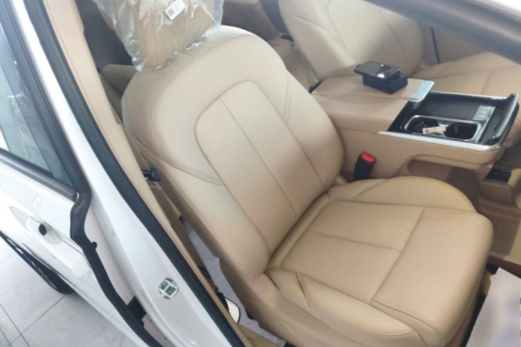 Used Buick GL8 2025 Model Land Cruiser Business Class Comfort DG Edition