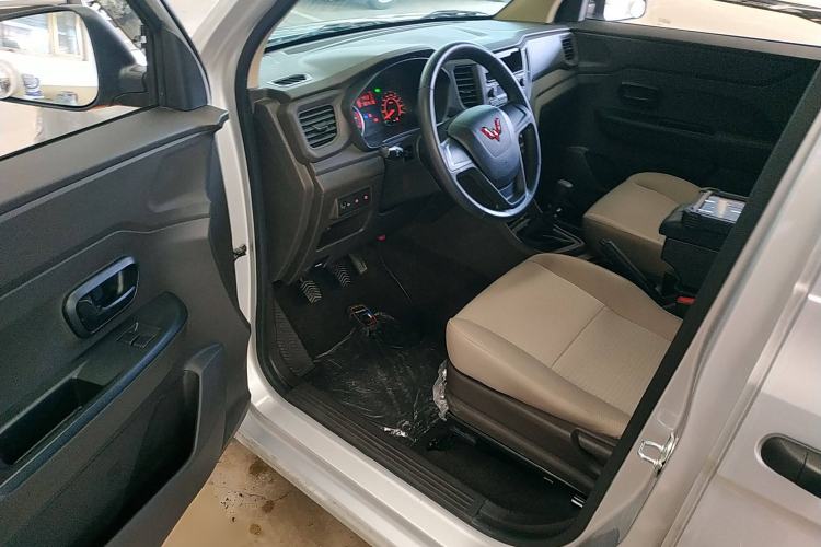 Used Wuling Hongguang V 2022 1.5L Jingqu Edition Electric-Assist LAR