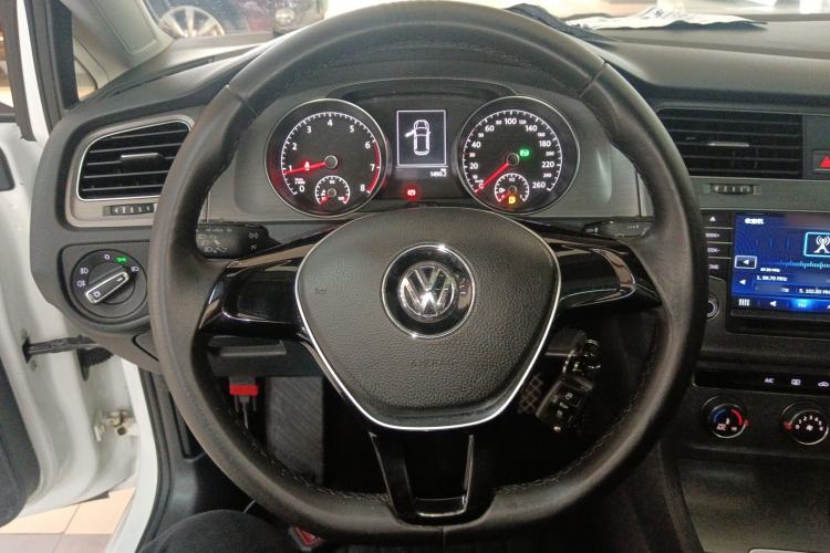 Used Volkswagen Golf 2015 1.6L Automatic Comfort Model Steering Wheel