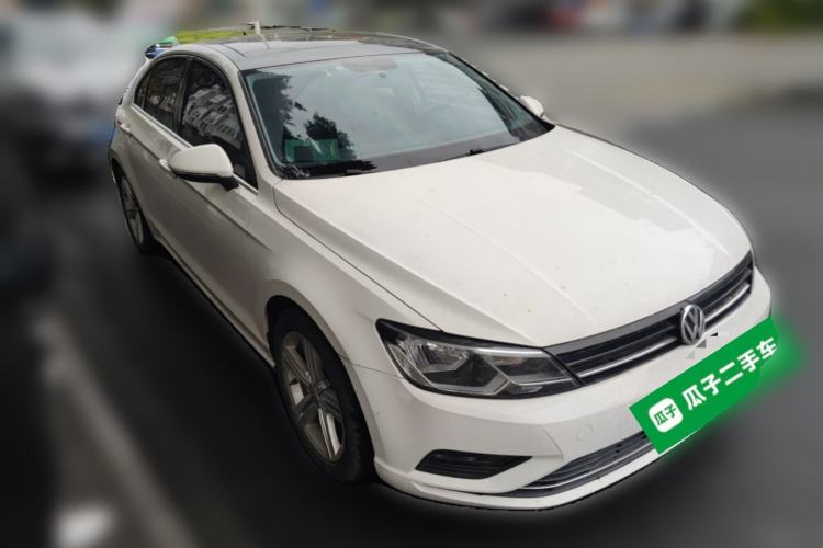 Used Volkswagen Lamando 2017 280TSI Manual Comfort Edition Front Right 45 Deg