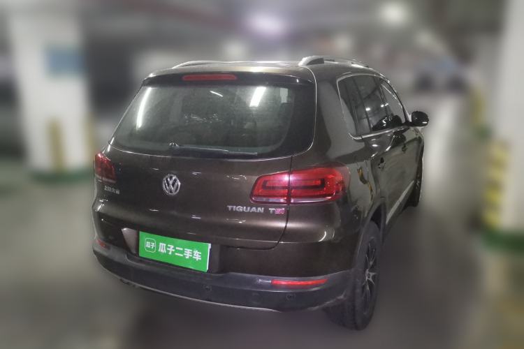 Used Volkswagen Tiguan 2015 1.8TSI Automatic Two-Wheel Drive Luxury Model Rear Right 45 Deg