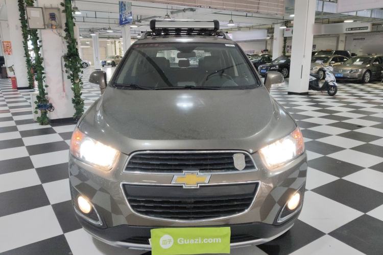 Used Chevrolet Captiva 2015 2.4L 4x4 Flagship Edition 7-Seater
