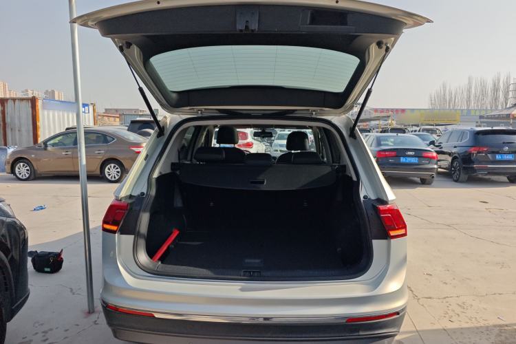 Used Volkswagen Tiguan L 2019 Revised Version 280TSI Automatic Two-Wheel Drive Panoramic Comfort Edition China VI Standard