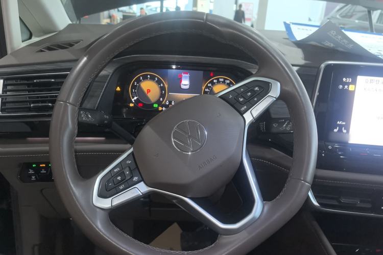 Used Volkswagen Viloran 2024 330TSI Luxury Edition
