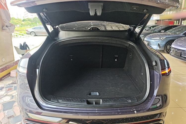 Used Avatr 06 2025 Ultra Pure Electric Edition Trunk