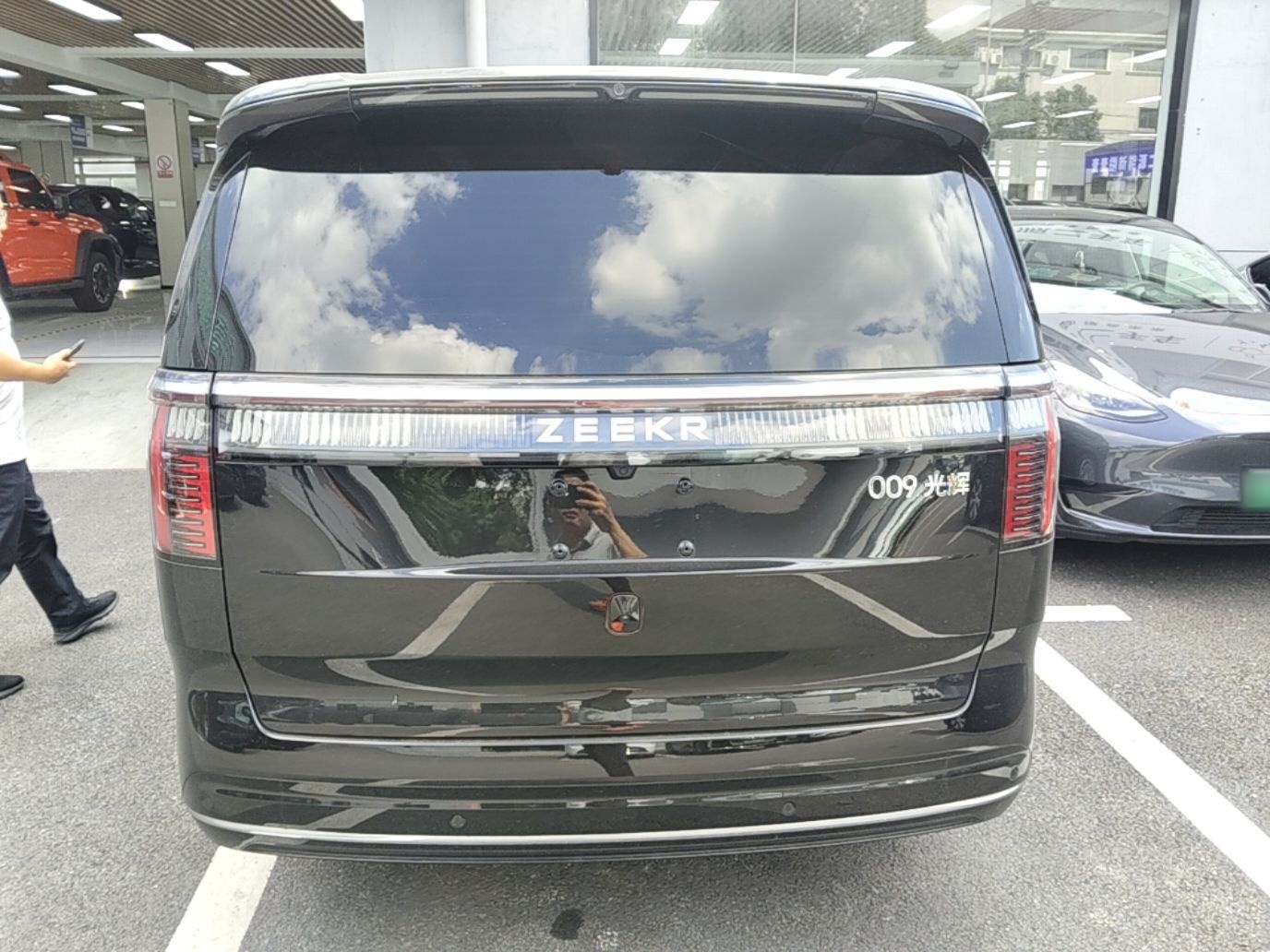 Zeekr 009 2024 GAC Trumpchi — снимка 5