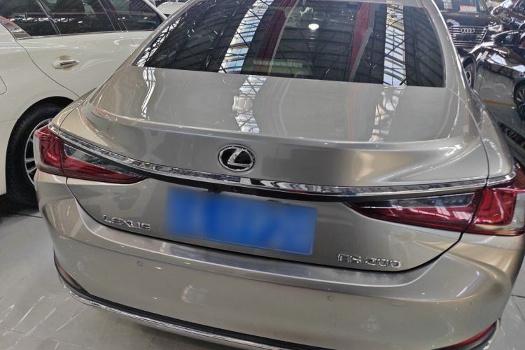 Used Lexus ES 2020 200 Excellence Edition