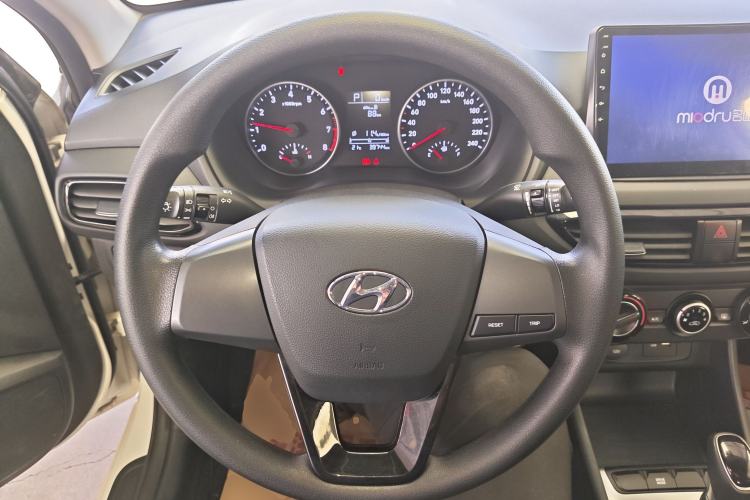 Used Hyundai Celesta 2020 1.6L Automatic GL Enjoyable Edition Steering Wheel