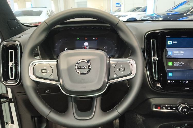 Used Volvo XC40 2025 B3 Smart & Luxurious Edition
