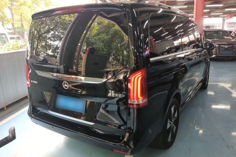 Used Mercedes-Benz V-Class 2021 V 260 Prestige Edition Rear Right 45 Deg